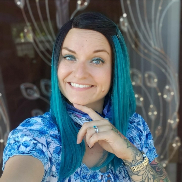 Meet your Posher, Vennie - Picture 1 of 1